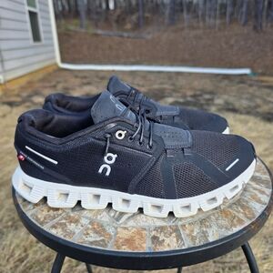 On Cloud 5 59.98904 Black/White Running Shoes Sneakers Women's Size 9.5